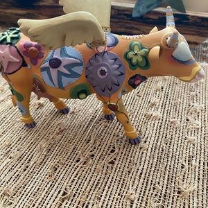 CowParade New York, Stamford Retired Angelicow Angel Cow Resin 4" x 6" Figurine